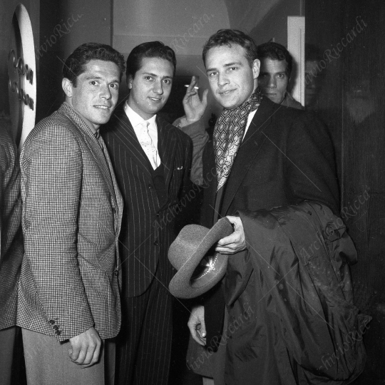 Marlon Brando - 1957 - da Battistoni - 15