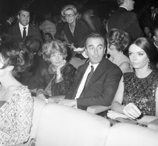 Michelangelo Antonioni - 1964 - 012 - Maschere dArgento con Monica Vitti