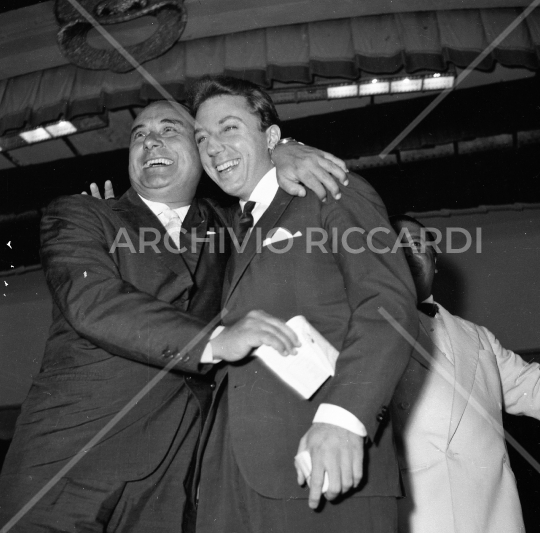 Mike Bongiorno - 1957 - Maschere D Argento - con Mario Riva -01