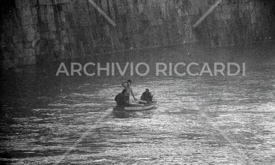 Mister Ok si tuffa nel Tevere - 1961 -533