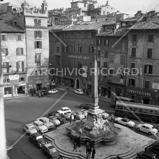 Piazza del Pantheon -201