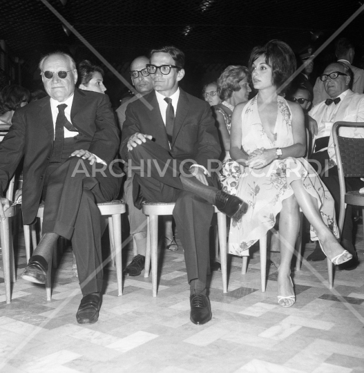 Pier Paolo Pasolini - 1961 -Premio Strega con Giuseppe Ungaretti e Adriana Asti-031