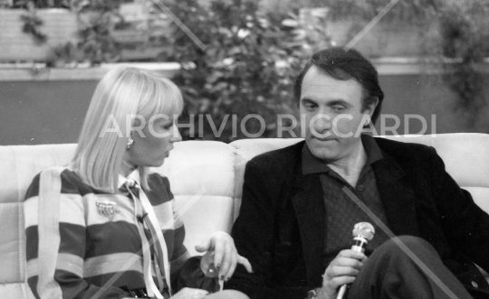 Pippo Baudo  - Anni '70 - da Raffaella Carrà - 041