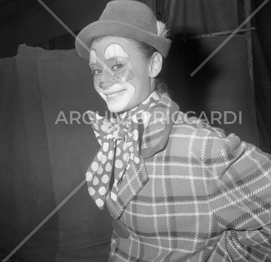 Raffaella Carrà - 1964 - vestita da Clown- 104