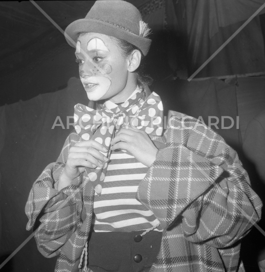 Raffaella Carrà - 1964 - vestita da Clown- 110