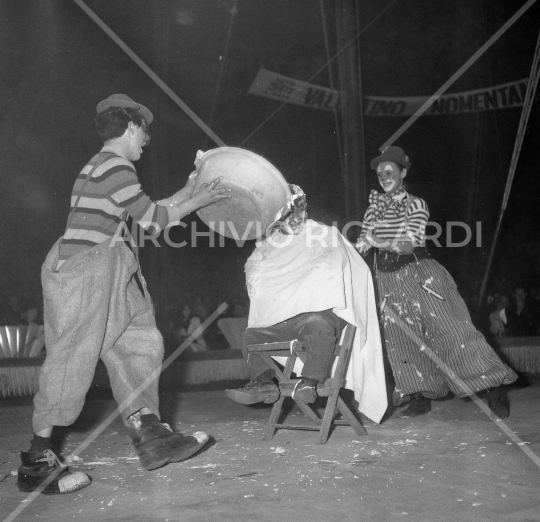 Raffaella Carrà - 1964 - vestita da Clown- 122