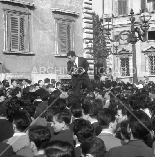 Regina Elisabetta d Inghilterra a Roma - 1961-152