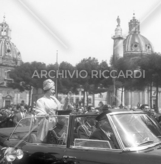Regina Elisabetta d Inghilterra a Roma - 1961-163
