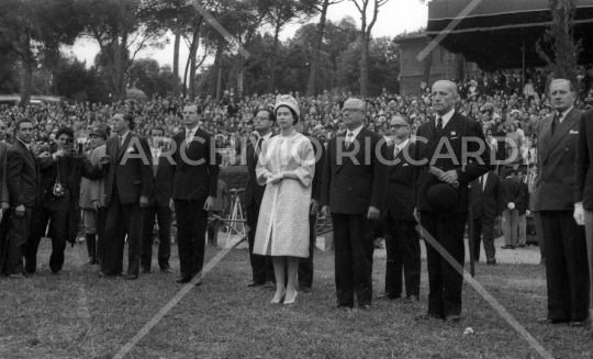 Regina Elisabetta d Inghilterra a Roma - 1961-229