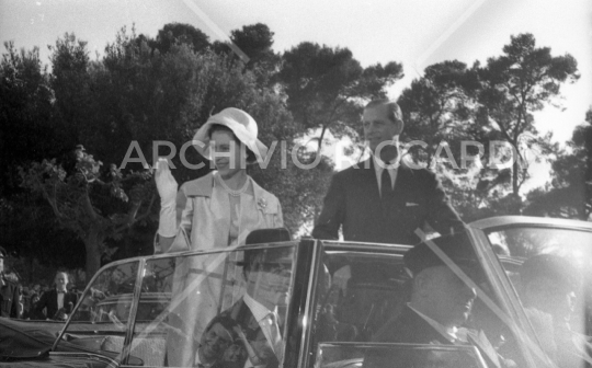 Regina Elisabetta d Inghilterra a Roma - 1961-232
