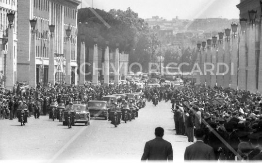 Regina Elisabetta d Inghilterra a Roma - 1961-242