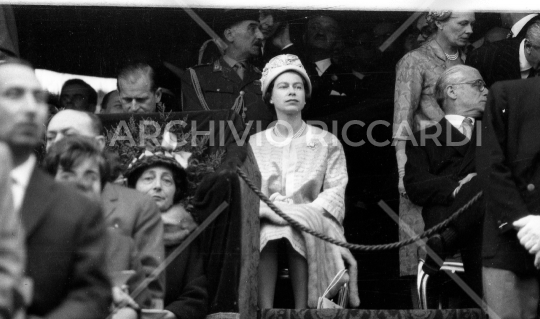 Regina Elisabetta d Inghilterra a Roma - 1961-313