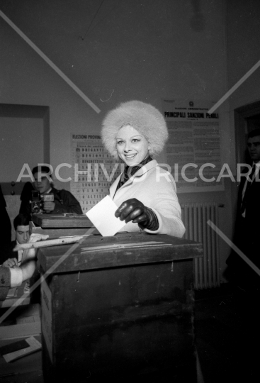Sandra Milo - 1964 -  Votazioni - 044