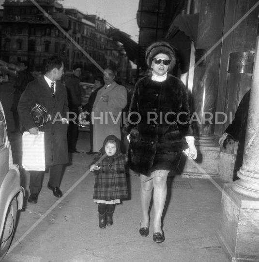 Sandra Milo - 1965 -  con il figlio - 076