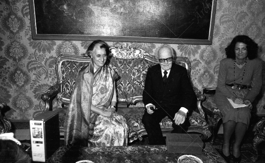 Sandro Pertini - 1981 - con Indira Gandhi - 075