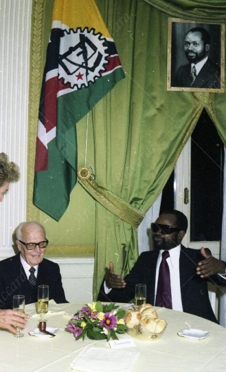Sandro Pertini - 1981 - con Presidente Rep Mozambico - 053
