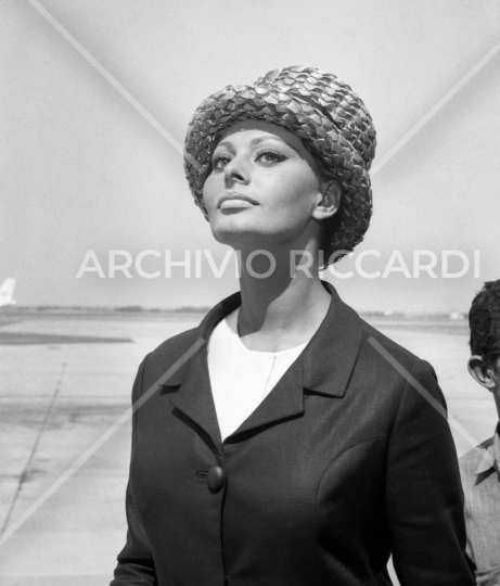 Sophia Loren - 1964 - al ritorno da Tel Aviv - 267