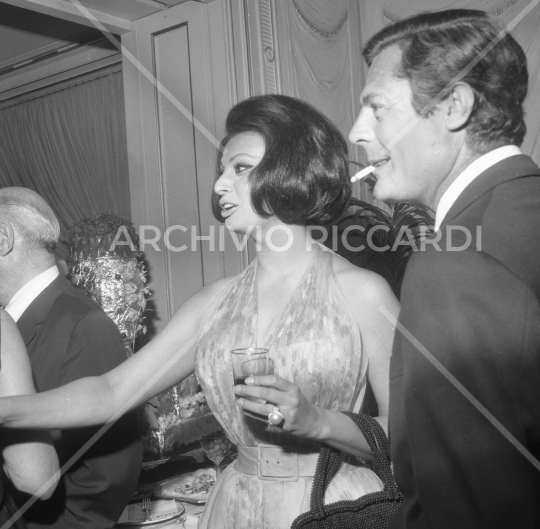Sophia Loren - 1964 - cocktail fine riprese Matrimonio all italiana - con Marcello Mastroianni - 296