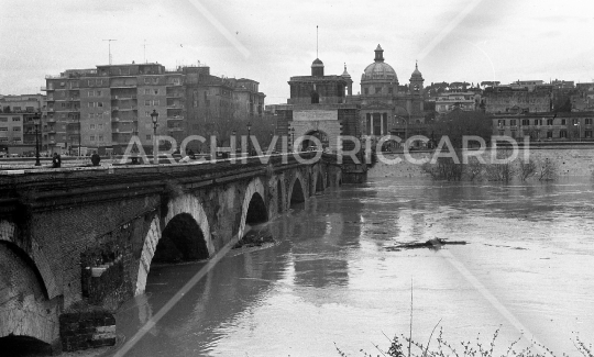 Tevere-907