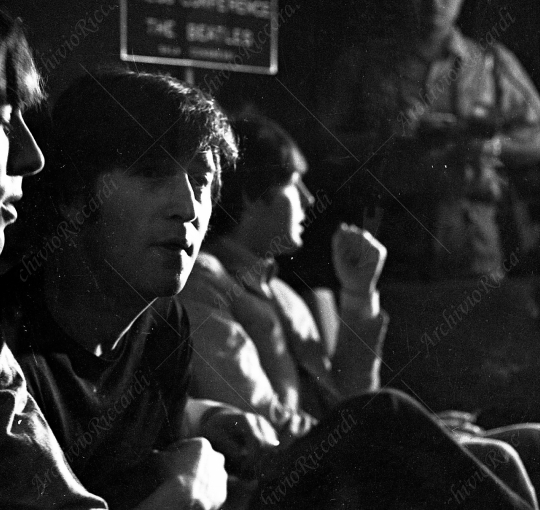 The Beatles - 1964 - 39 - Conferenza Stampa - John Lennon