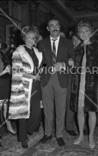 Virna Lisi - 1978con Sean Connery e Sylva Koscina - 133